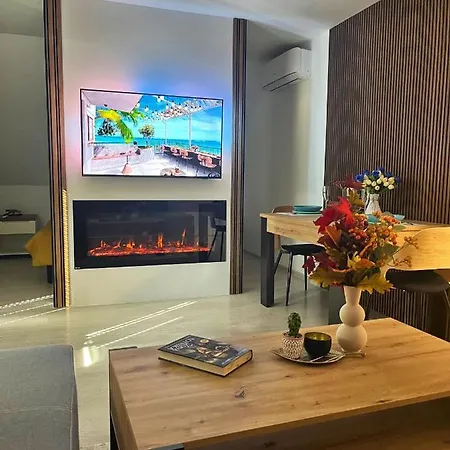 Apartmanhotel Lumax 4*