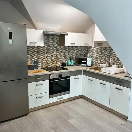 Apartmanhotel Lumax 4*