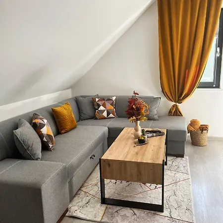 Lumax Apartmanhotel 4*